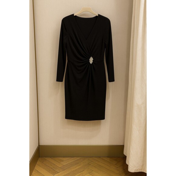 R&M Richards Knee-Length Evening Dress – Gently Used, Perfect for Christmas - Picture 3 of 5